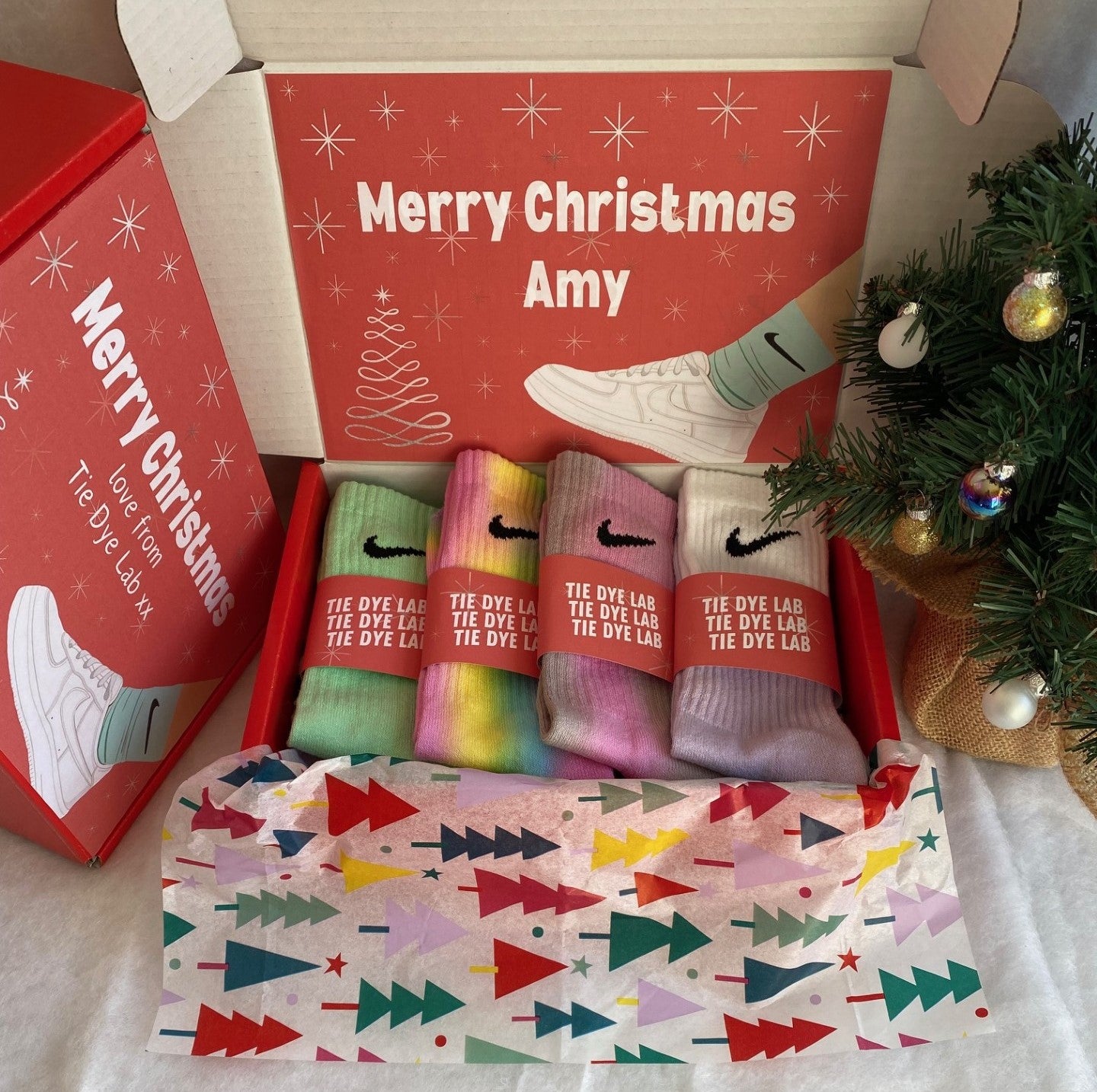 Christmas 4 pair Nike tie dye sock gift box