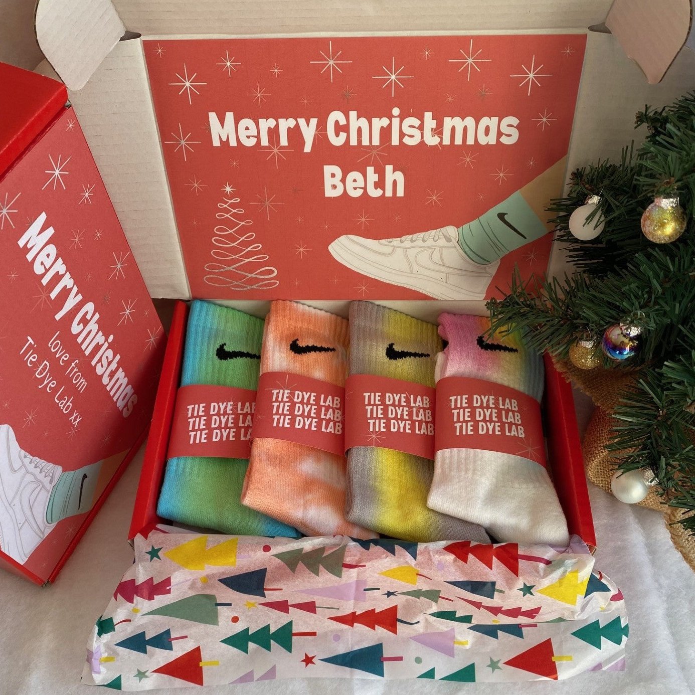 Christmas 4 pair Nike tie dye sock gift box